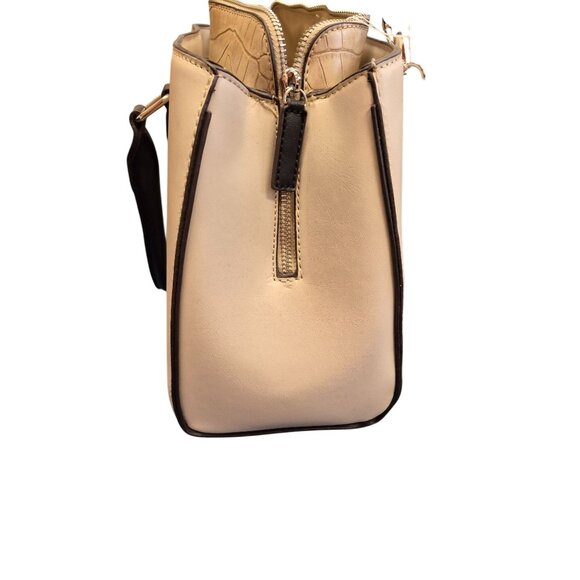 Adrienne Vittadini‎ Animal Instinct Satchel Handbag With Removable Strap - Picture 2 of 12